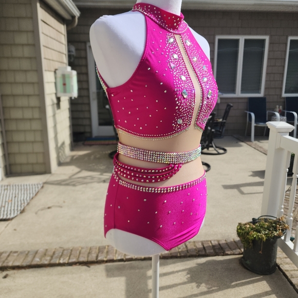 New!! Jazz Costume and wristbands - Picture 2 of 6